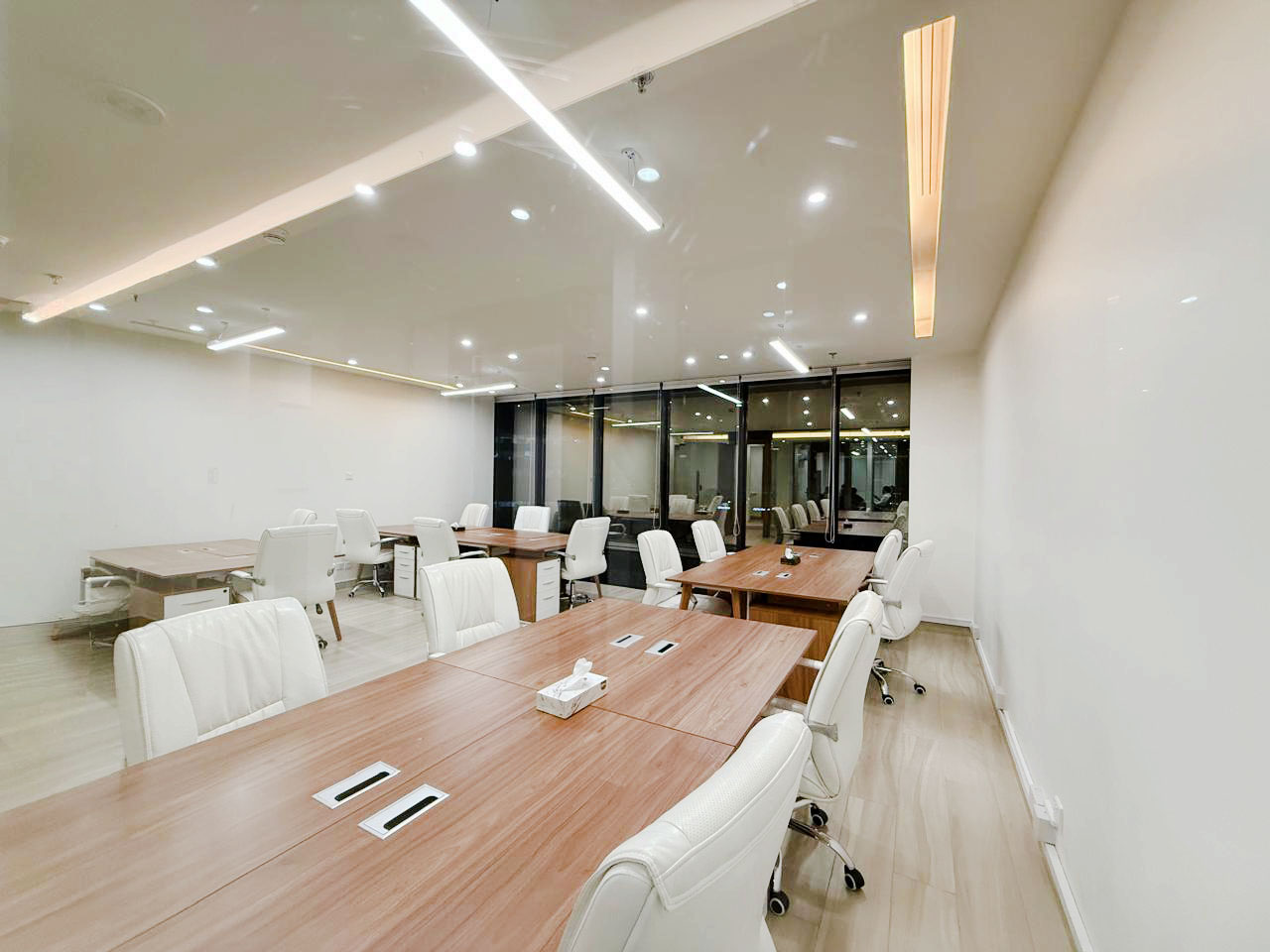 Office fit-out Riyadh modern office - Hanwha project