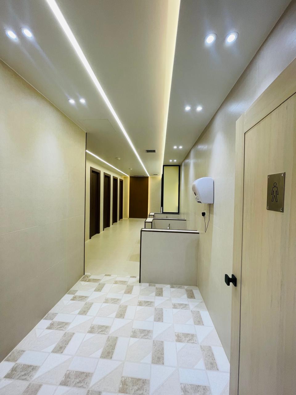 Office fit-out Riyadh – Renovated bathroom interior, professional result