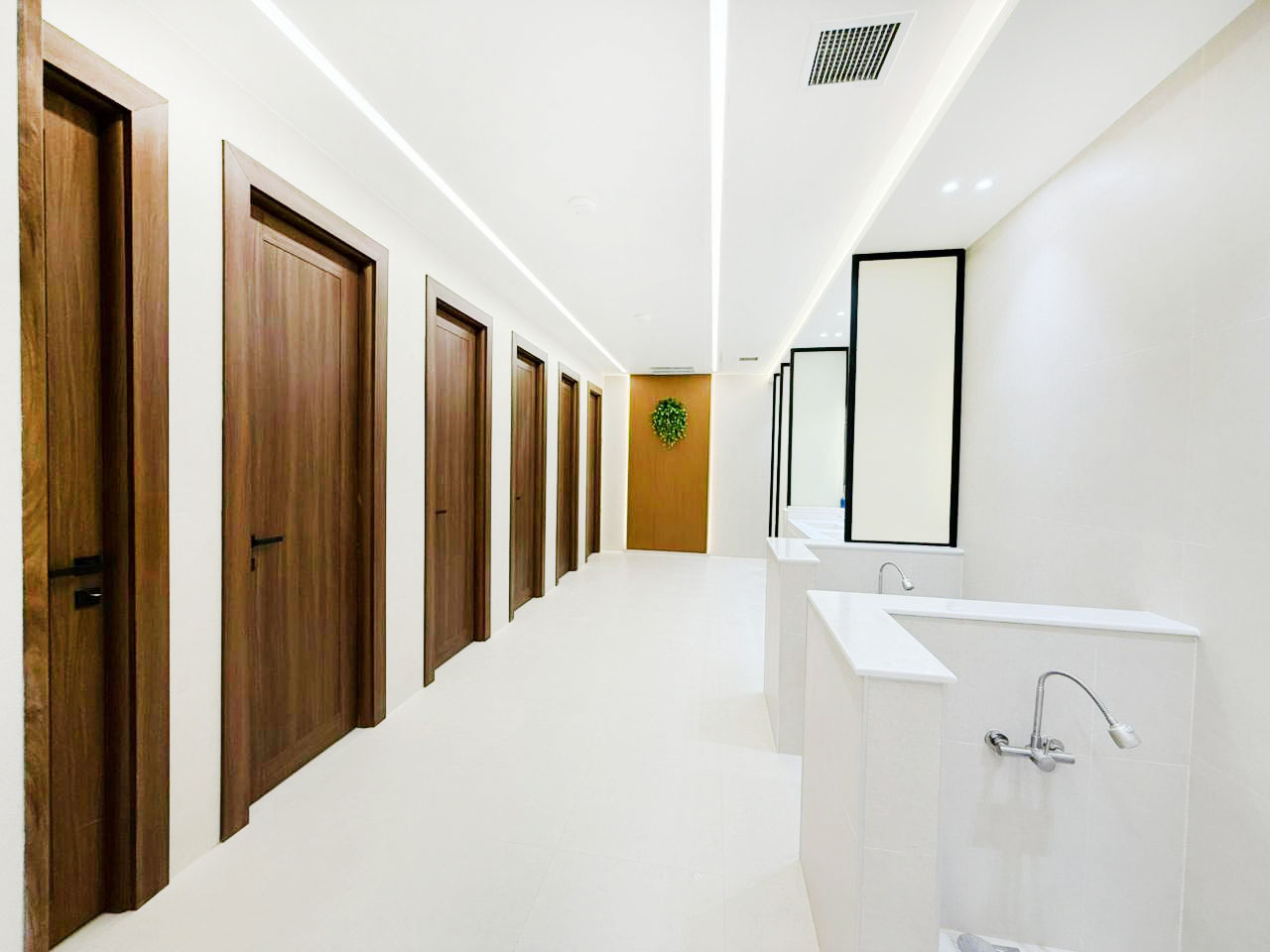 Office fit-out Riyadh after – Restroom facilities professional remodeling