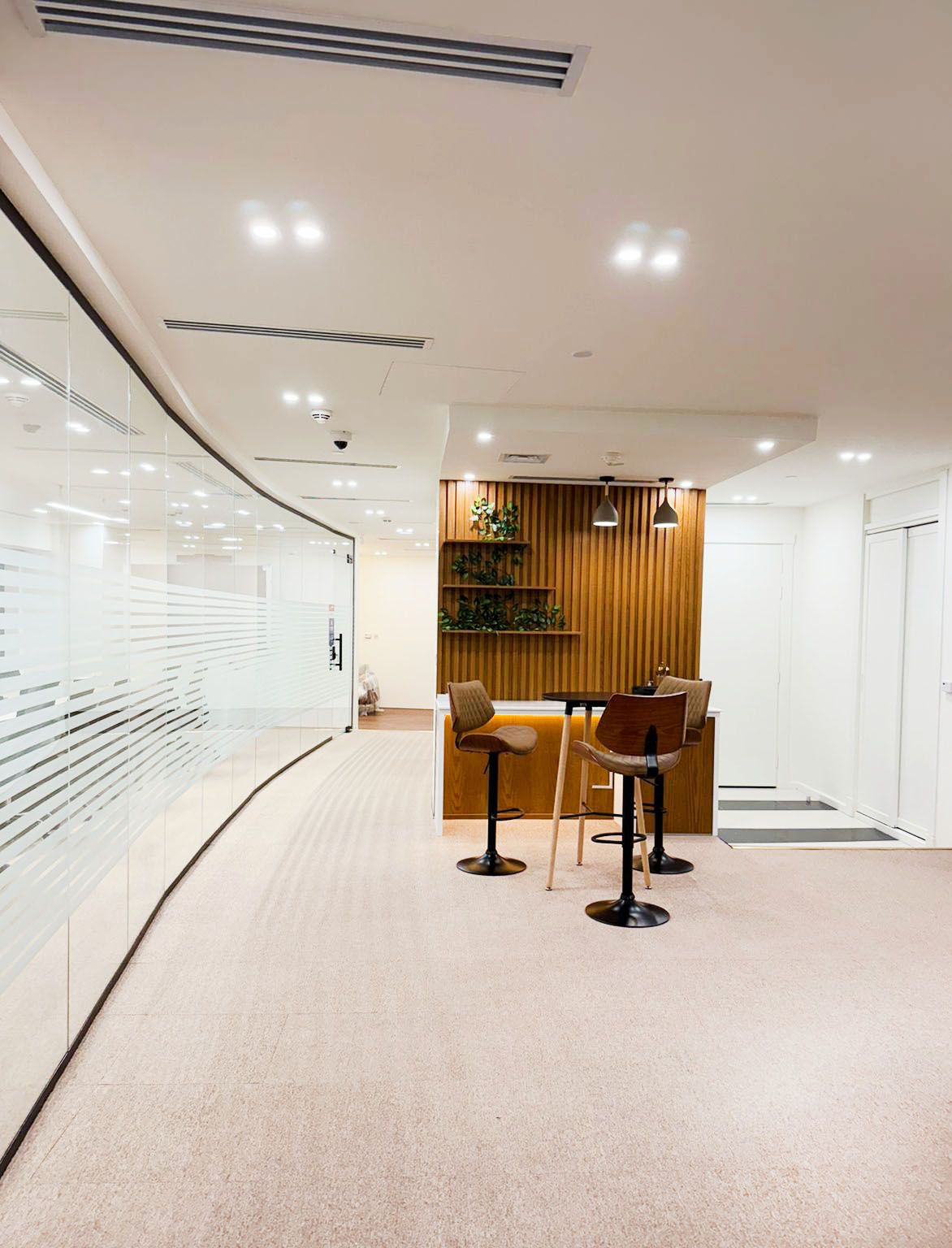 Office fit-out Riyadh – LIG NEX1 executive office by Hanjin E&T